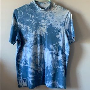 Natural blue tie dye short sleeve mock turtle neck